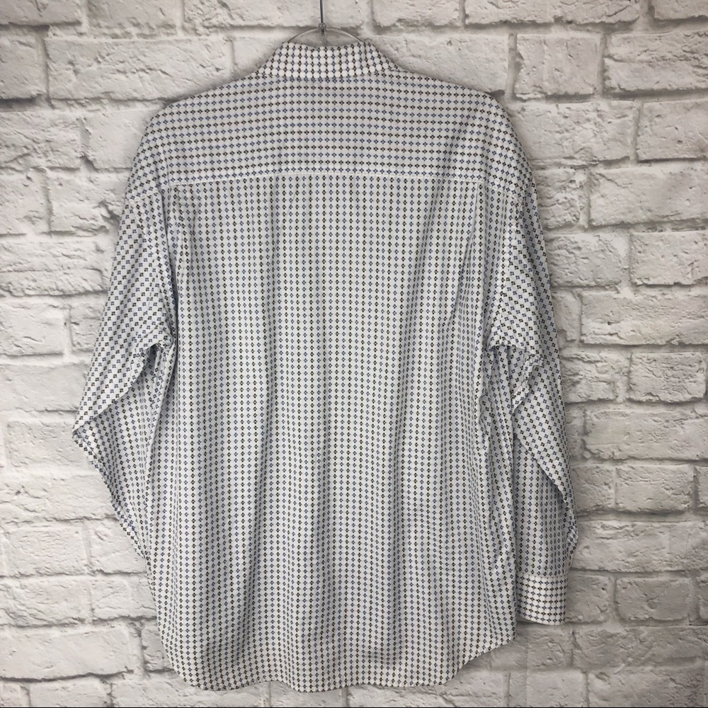 SOLD 🚫 JOHNSTON & MURPHY Geometric Button Down - Picture 5 of 6